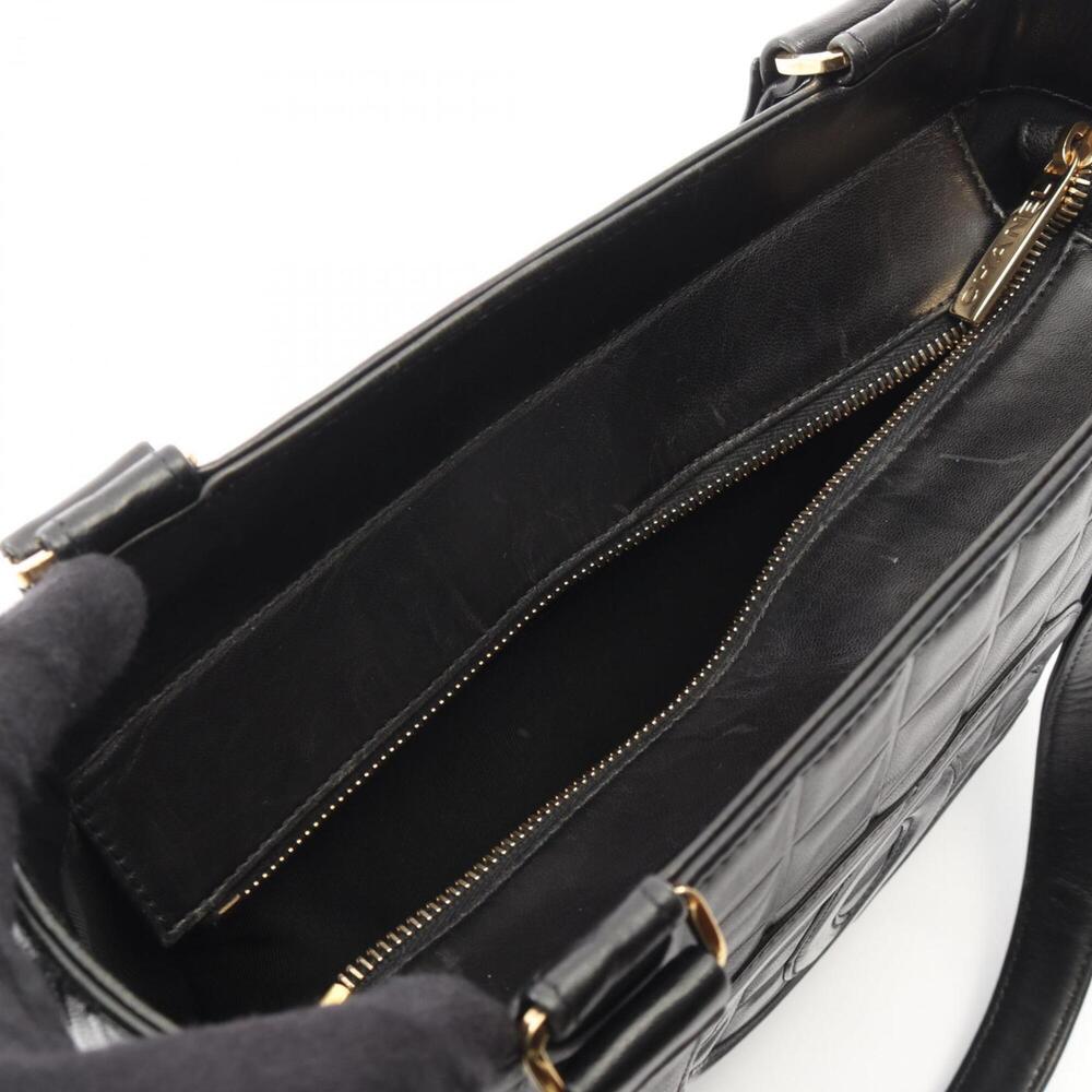 CHANEL Black Lambskin Leather Tote Bag - Picture 6 of 11